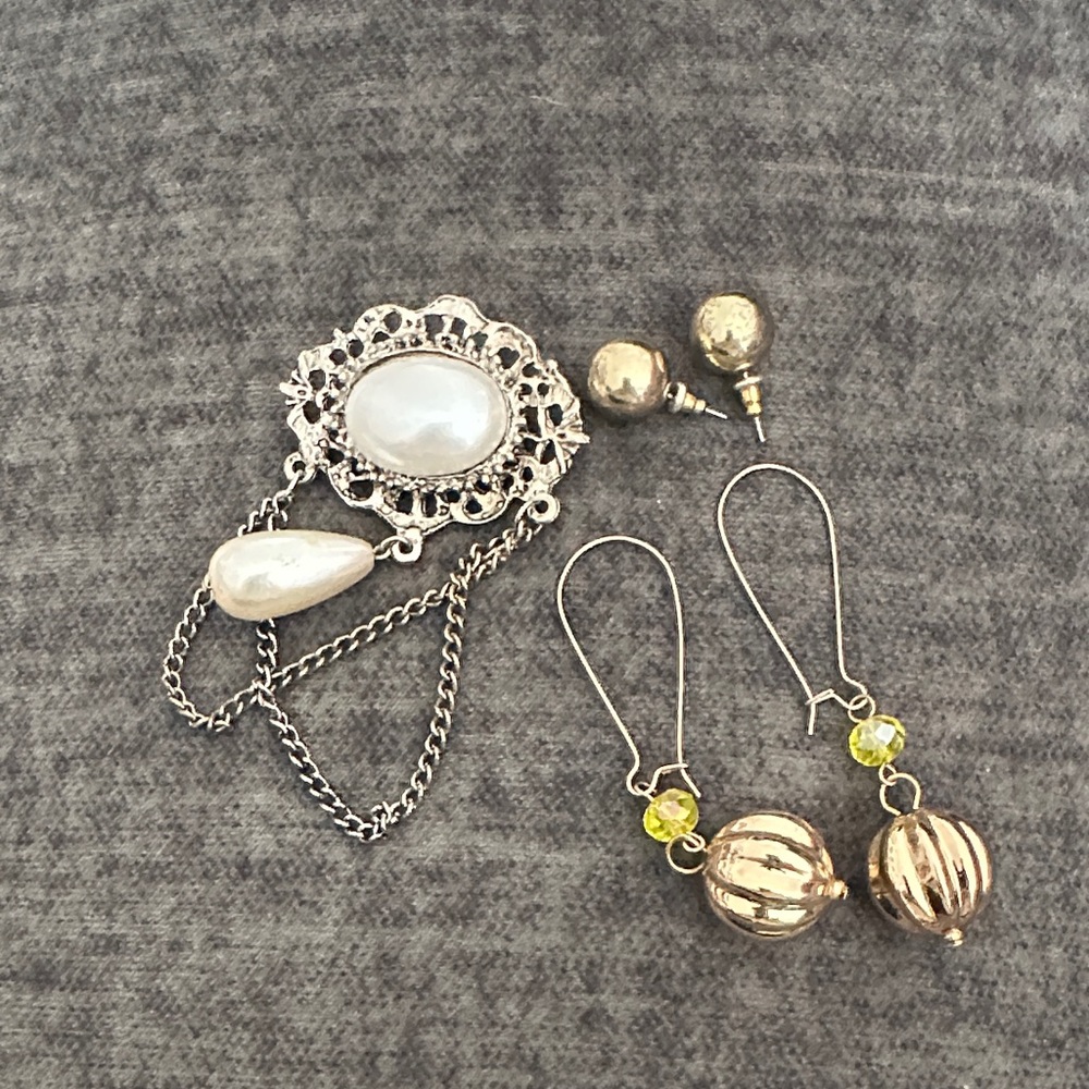 Elegant Silver and Gold Jewelry Set